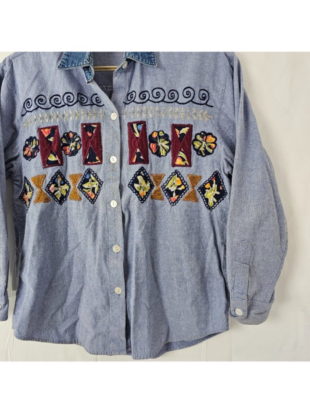 Jane Ashley Button Up Shirt Womens Medium Blue Denim Embroidered Cotton Y2K - Picture 3 of 10